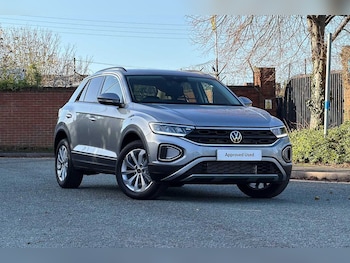 Used Volkswagen T-Roc 2025 for sale - 76474510: Photo