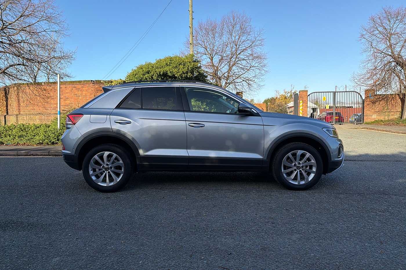 Used Volkswagen T-Roc 2025 for sale - 76474510: Photo 4