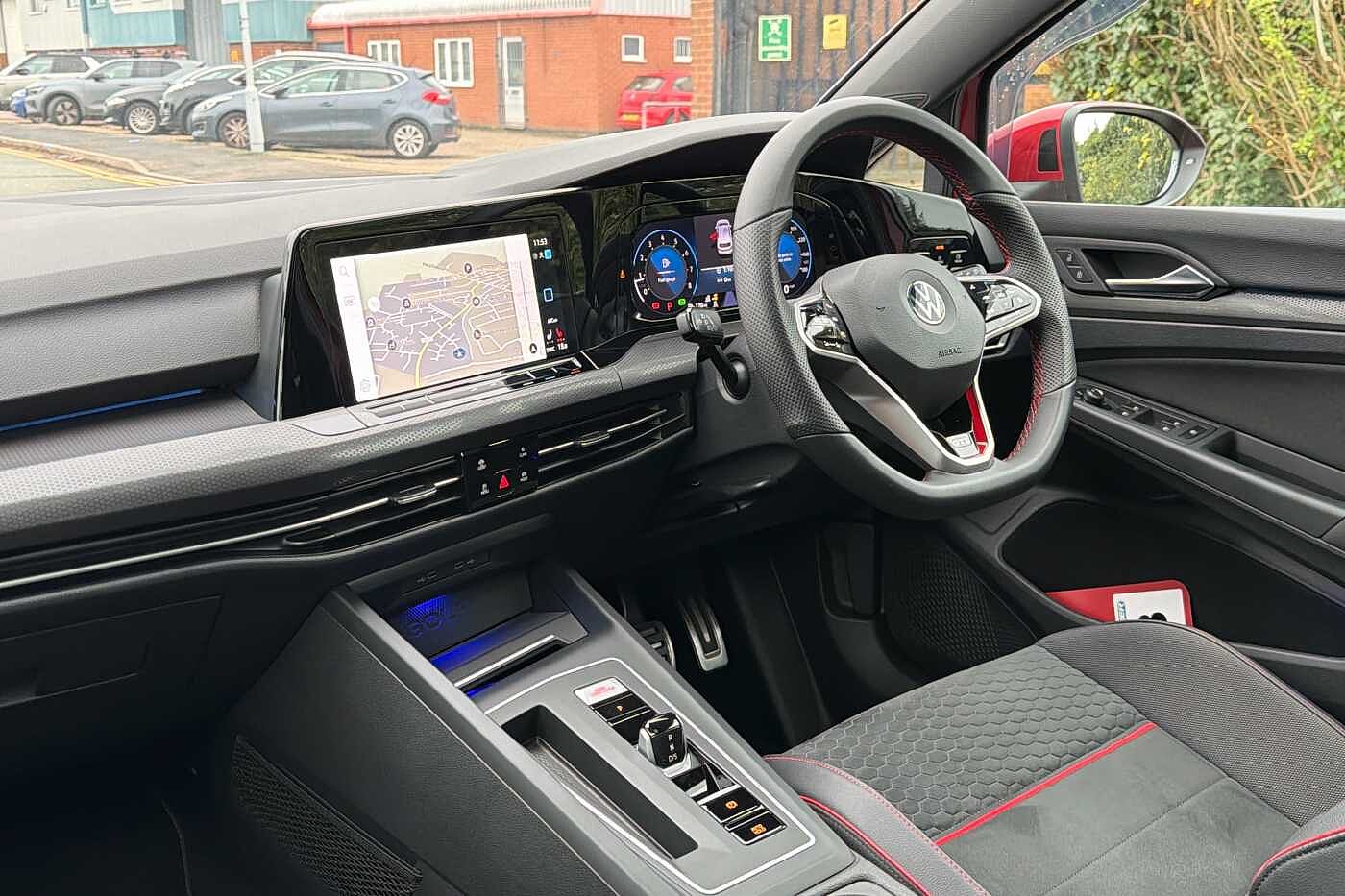 Used Volkswagen Golf 2021 for sale - 76670988: Photo 2