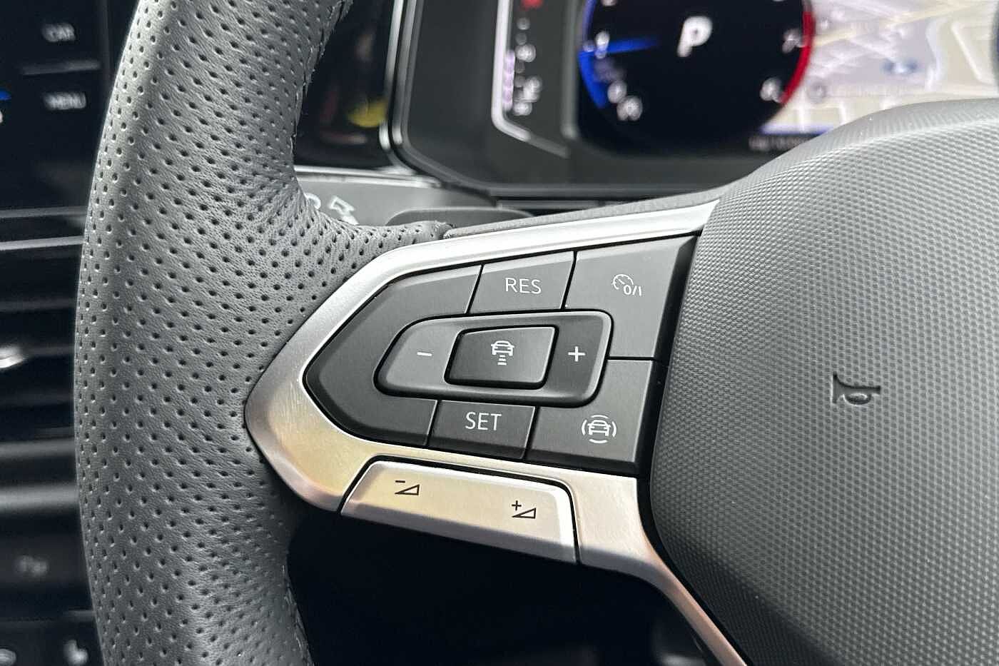 Used Volkswagen T-Roc 2025 for sale - 76110620: Photo 15