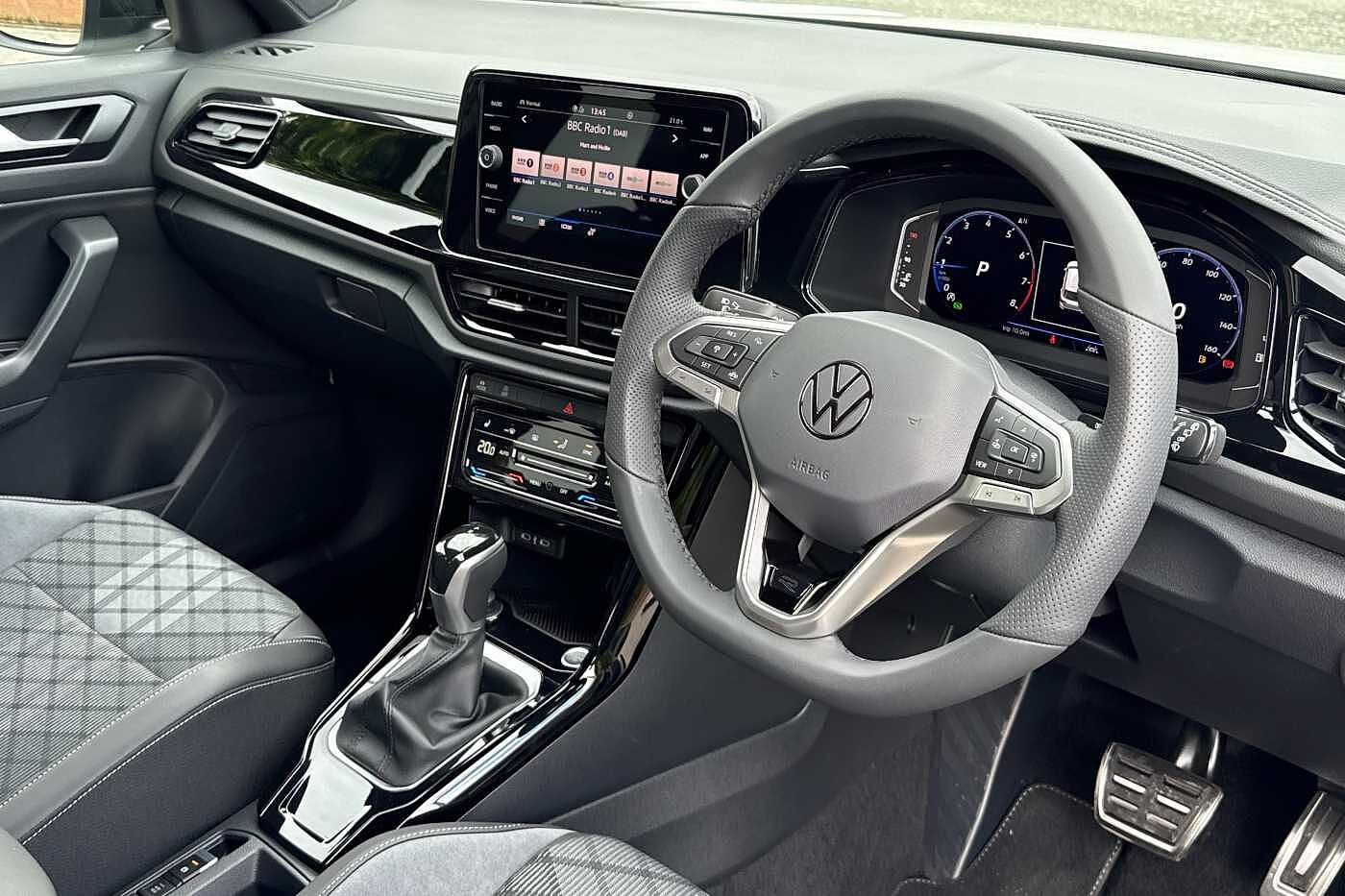 Used Volkswagen T-Roc 2025 for sale - 76110620: Photo 6