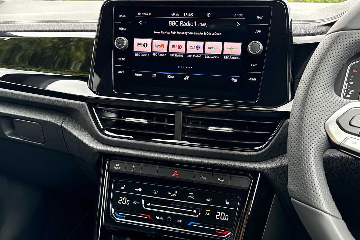 Used Volkswagen T-Roc 2025 for sale - 76110620: Photo 9