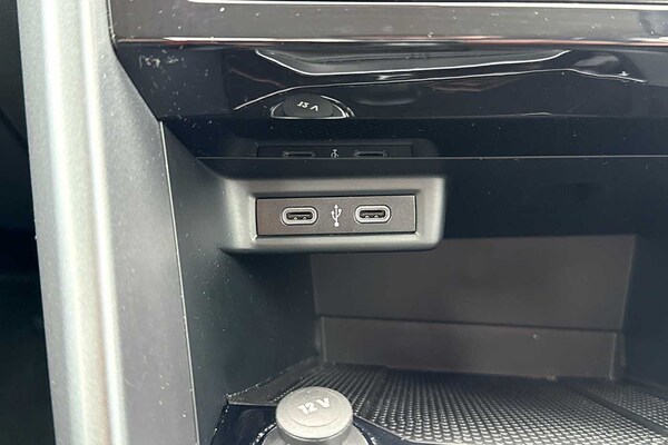 Used Volkswagen T-Roc 2022 for sale - 76123899: Photo 16