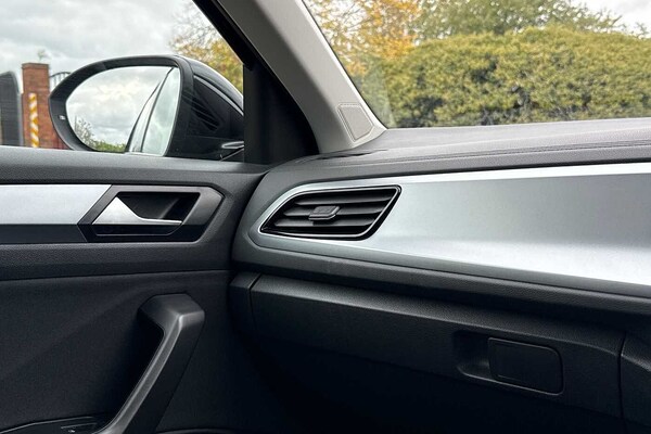 Used Volkswagen T-Roc 2022 for sale - 76123899: Photo 19
