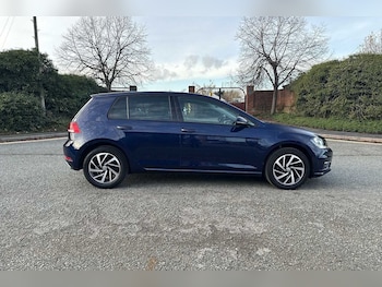 Used Volkswagen Golf 2019 for sale - 76474515: Photo