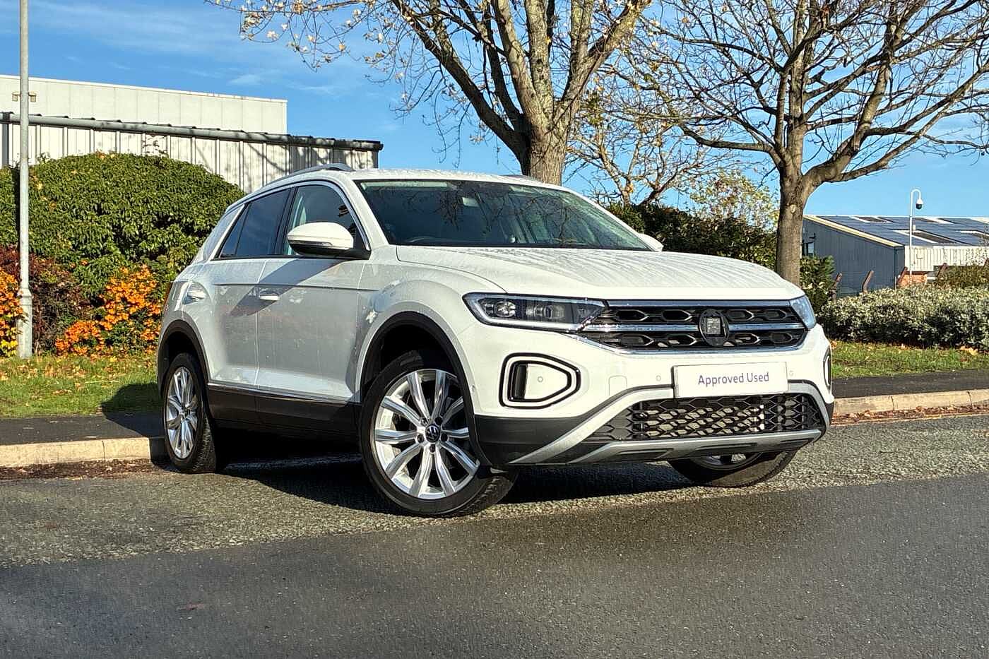 Used Volkswagen T-Roc 2023 for sale - 76350494: Photo 1