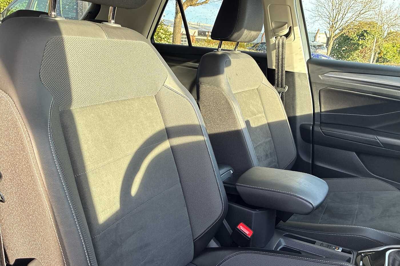 Used Volkswagen T-Roc 2023 for sale - 76350494: Photo 19