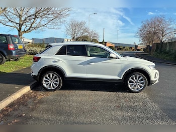 Used Volkswagen T-Roc 2023 for sale - 76350494: Photo