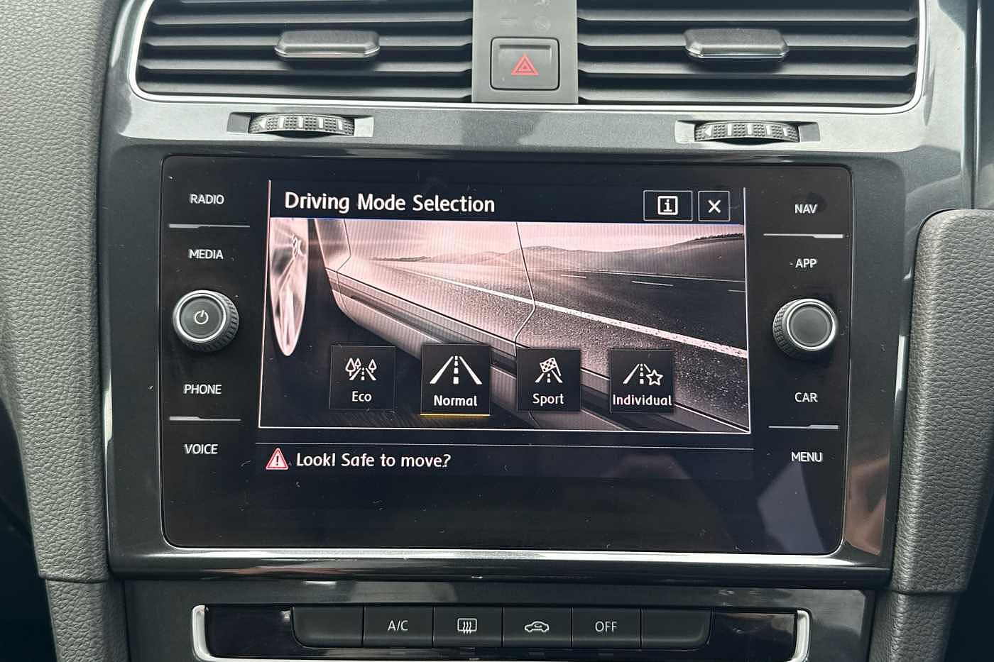 Used Volkswagen Golf 2018 for sale - 76309322: Photo 18