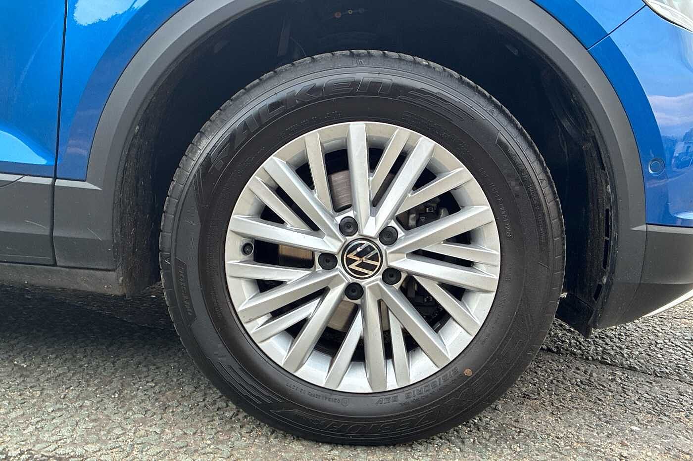 Used Volkswagen T-Roc 2023 for sale - 76410275: Photo 5