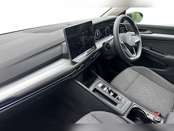 Used Volkswagen Golf 2025 for sale - 79050787: Photo