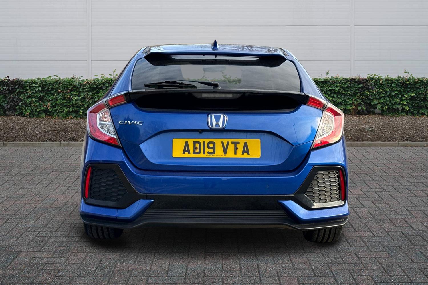 Used Honda Civic 2019 for sale - 78088199: Photo 4