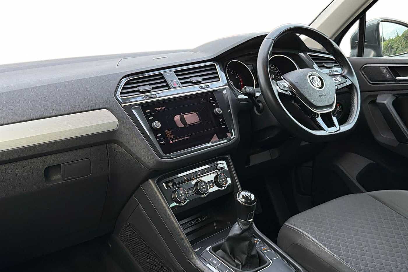 Used Volkswagen Tiguan 2018 for sale - 77725355: Photo 2