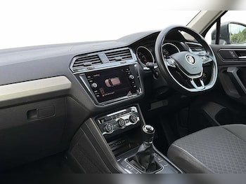 Used Volkswagen Tiguan 2018 for sale - 77725355: Photo