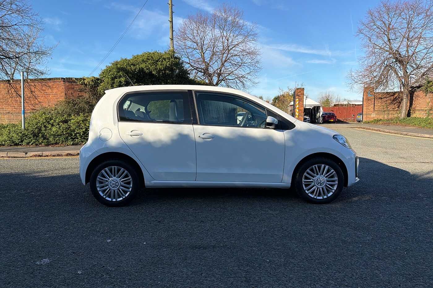 Used Volkswagen up! 2018 for sale - 76670968: Photo 4