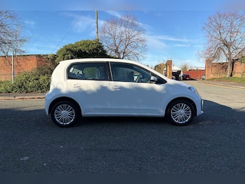 Used Volkswagen up! 2018 for sale - 76670968: Photo