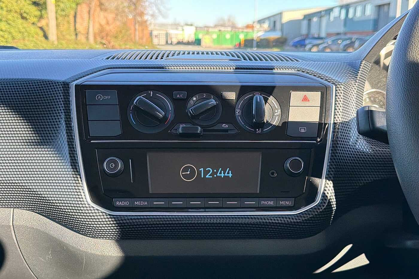 Used Volkswagen up! 2018 for sale - 76670968: Photo 9