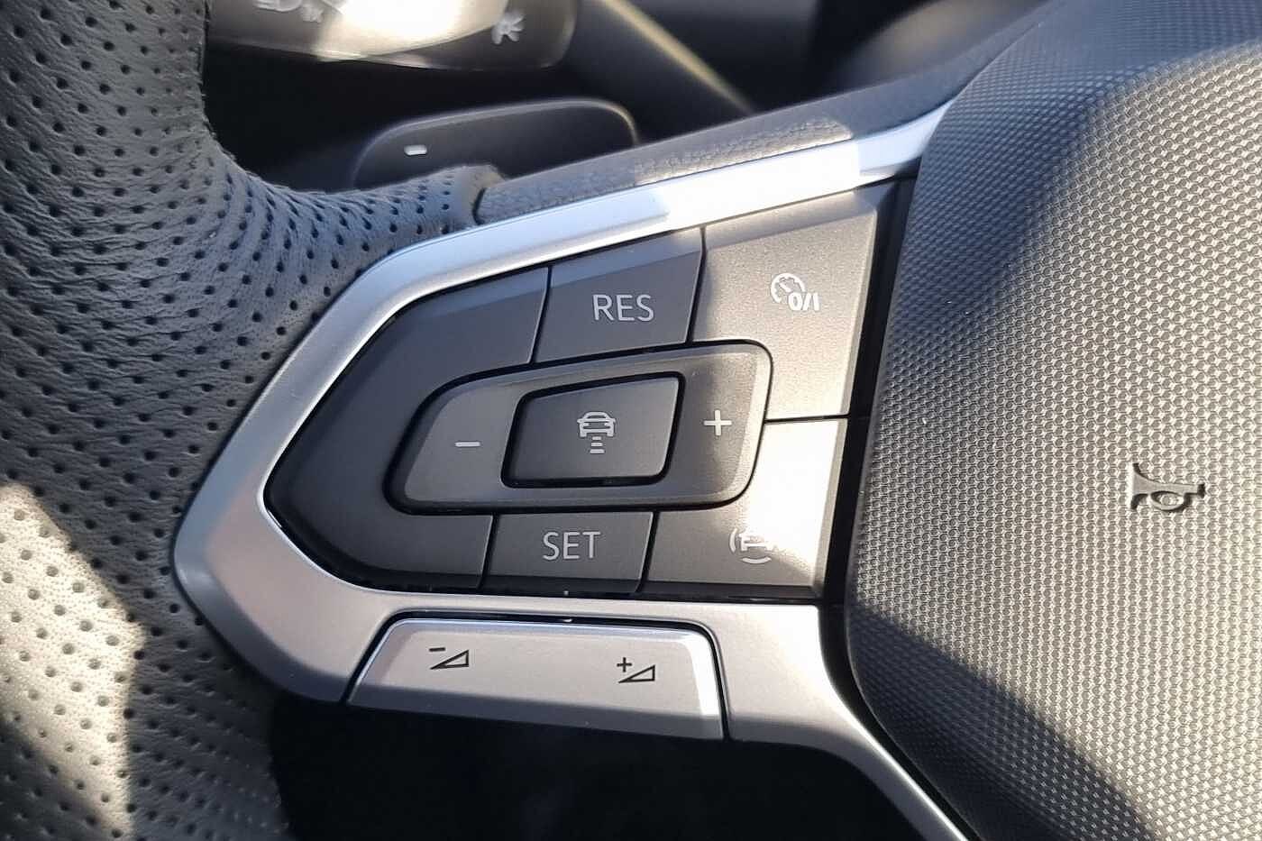 Used Volkswagen T-Roc 2025 for sale - 77177506: Photo 17