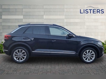 Used Volkswagen T-Roc 2024 for sale - 76837820: Photo