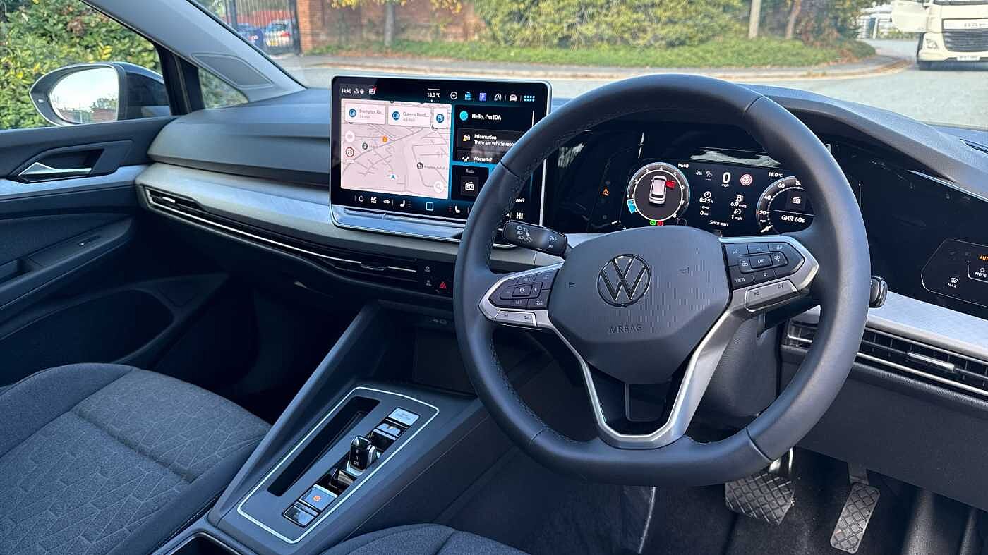 Used Volkswagen Golf 2025 for sale - 76190660: Photo 6