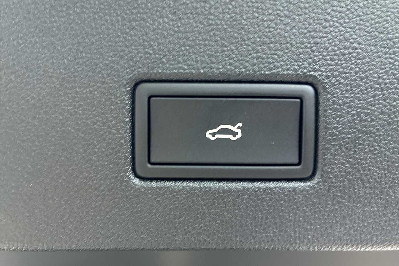 Used Volkswagen T-Roc 2025 for sale - 77177040: Photo 16