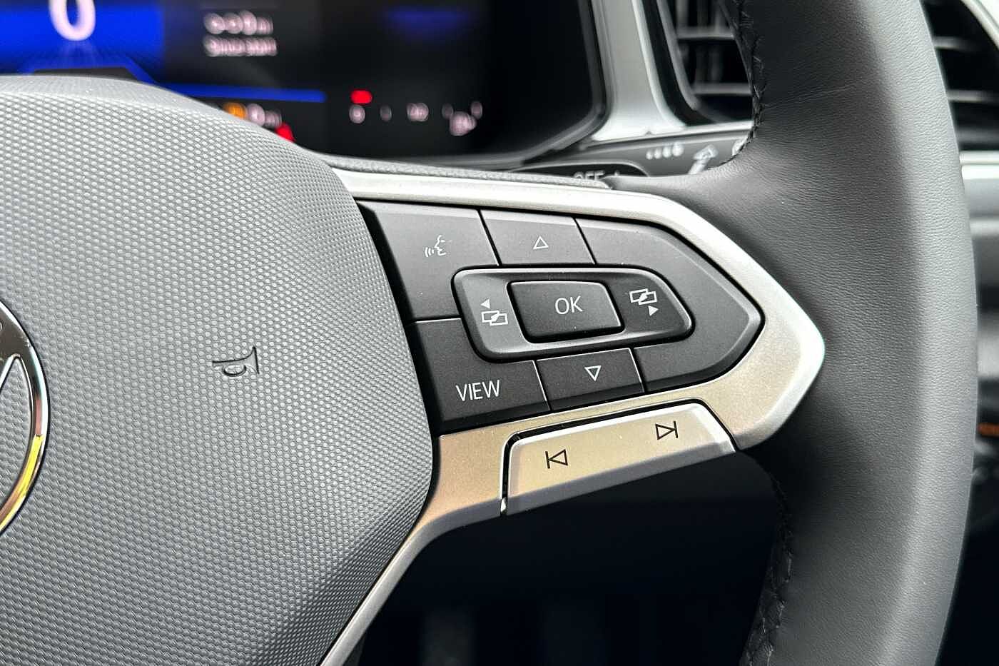 Used Volkswagen T-Roc 2025 for sale - 76110614: Photo 15