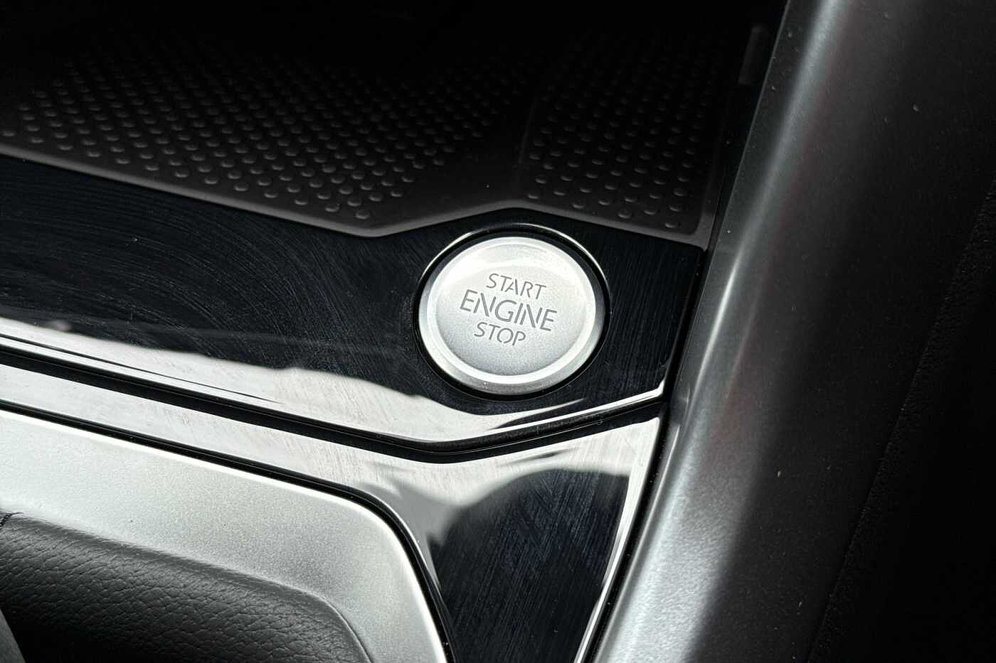 Used Volkswagen T-Roc 2025 for sale - 76110614: Photo 20