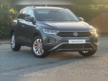 Used Volkswagen T-Roc 2025 for sale - 77177496: Photo