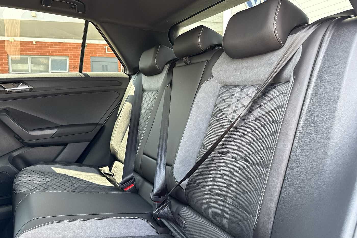 Used Volkswagen T-Roc 2025 for sale - 77177491: Photo 11