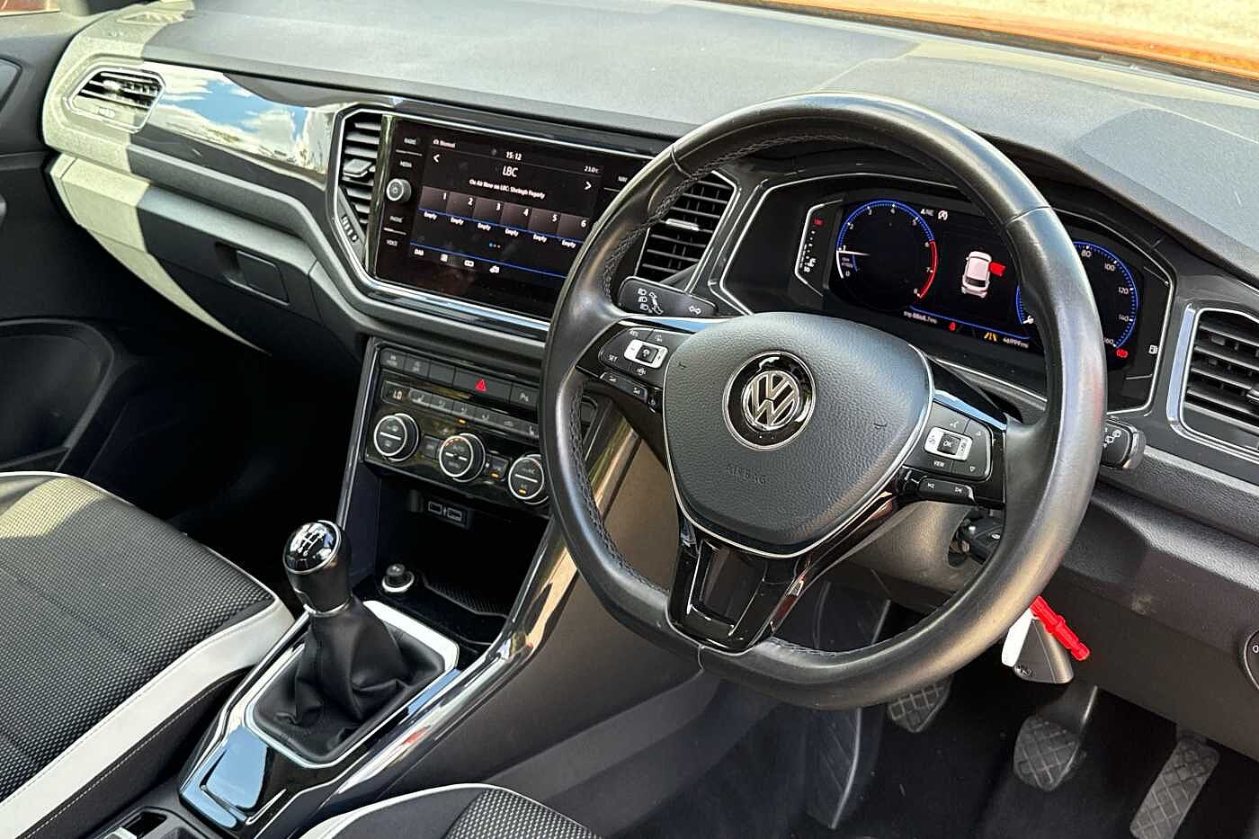 Used Volkswagen T-Roc 2019 for sale - 76110761: Photo 6