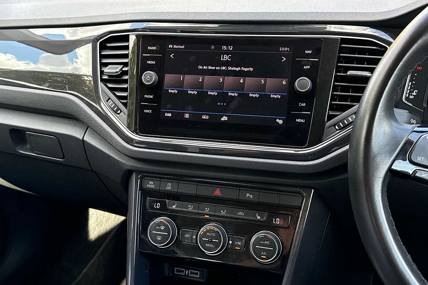 Used Volkswagen T-Roc 2019 for sale - 76110761: Photo 9
