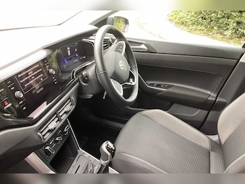 Used Volkswagen Polo 2024 for sale - 76111718: Photo 2