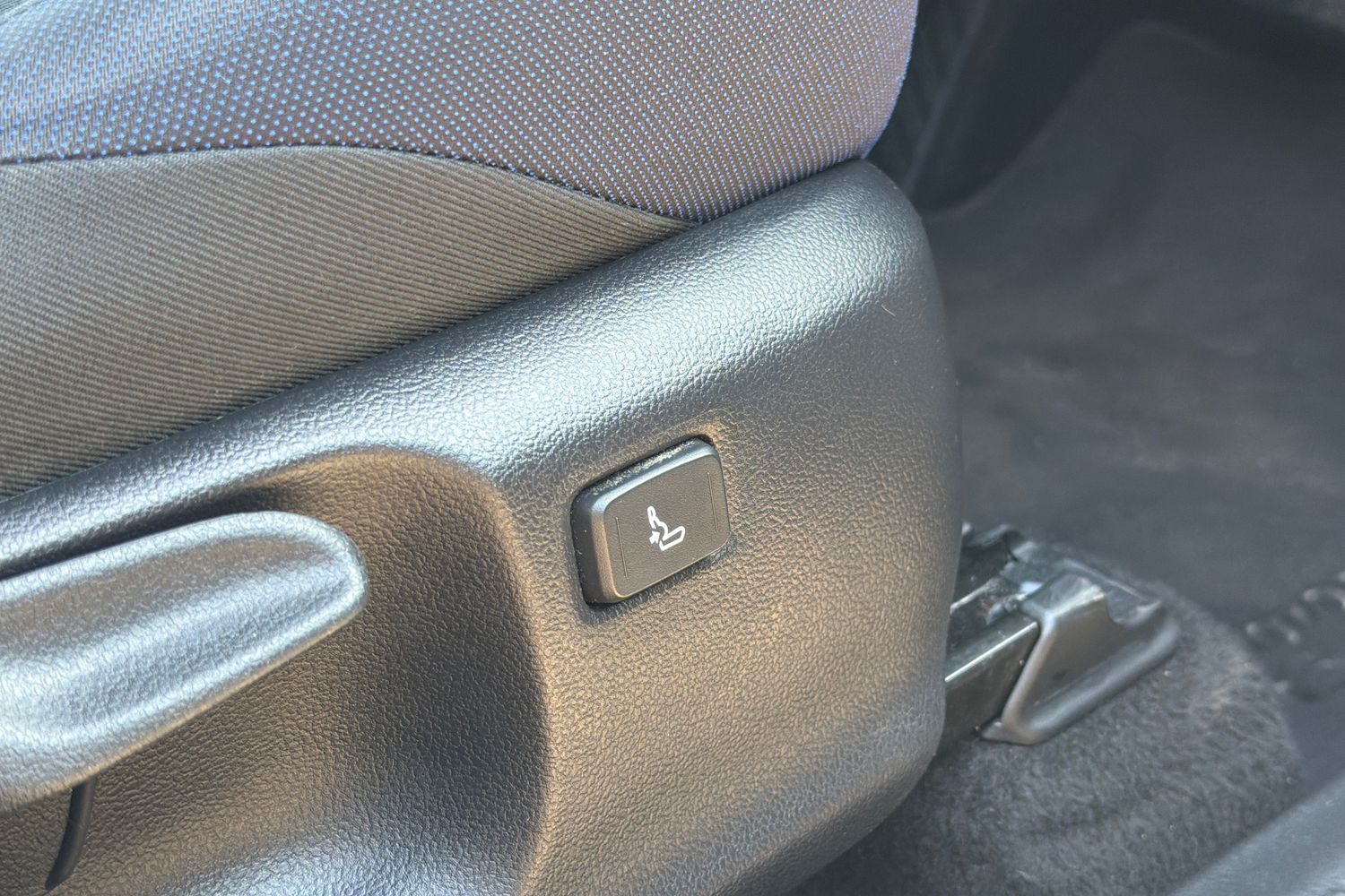 Used Toyota C-HR 2020 for sale - 77672831: Photo 17