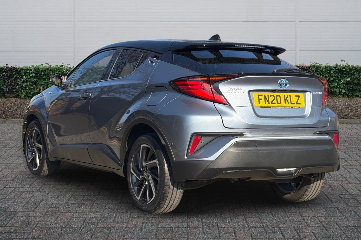 Used Toyota C-HR 2020 for sale - 77672831: Photo 2