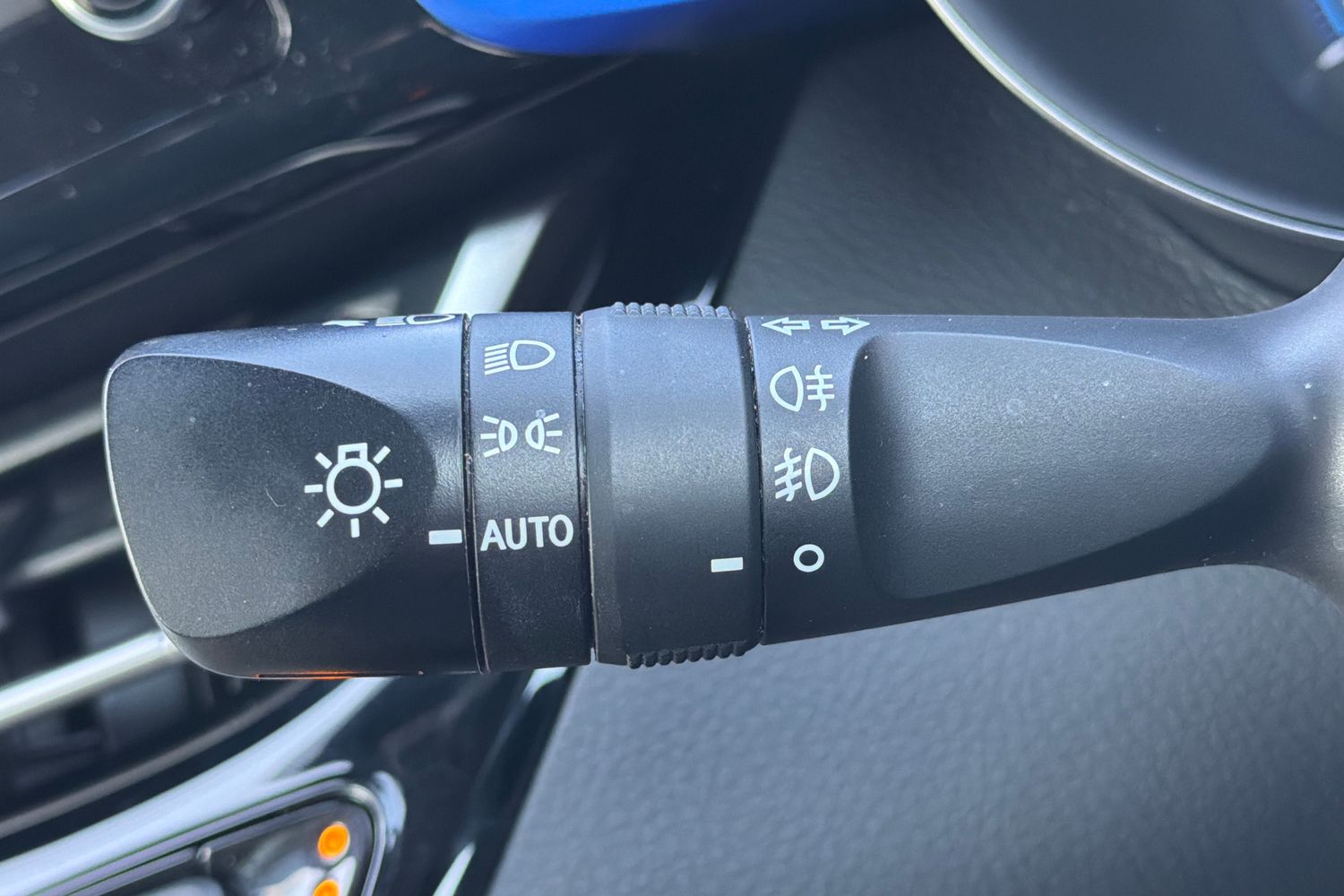 Used Toyota C-HR 2020 for sale - 77672831: Photo 25