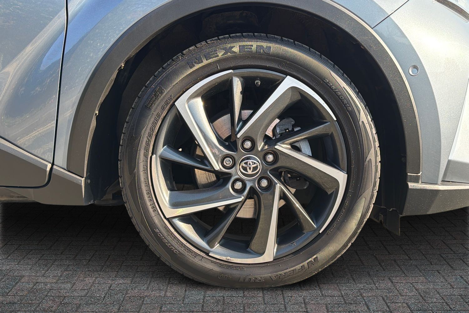 Used Toyota C-HR 2020 for sale - 77672831: Photo 6