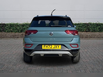 Used Volkswagen T-Roc 2023 for sale - 78912448: Photo