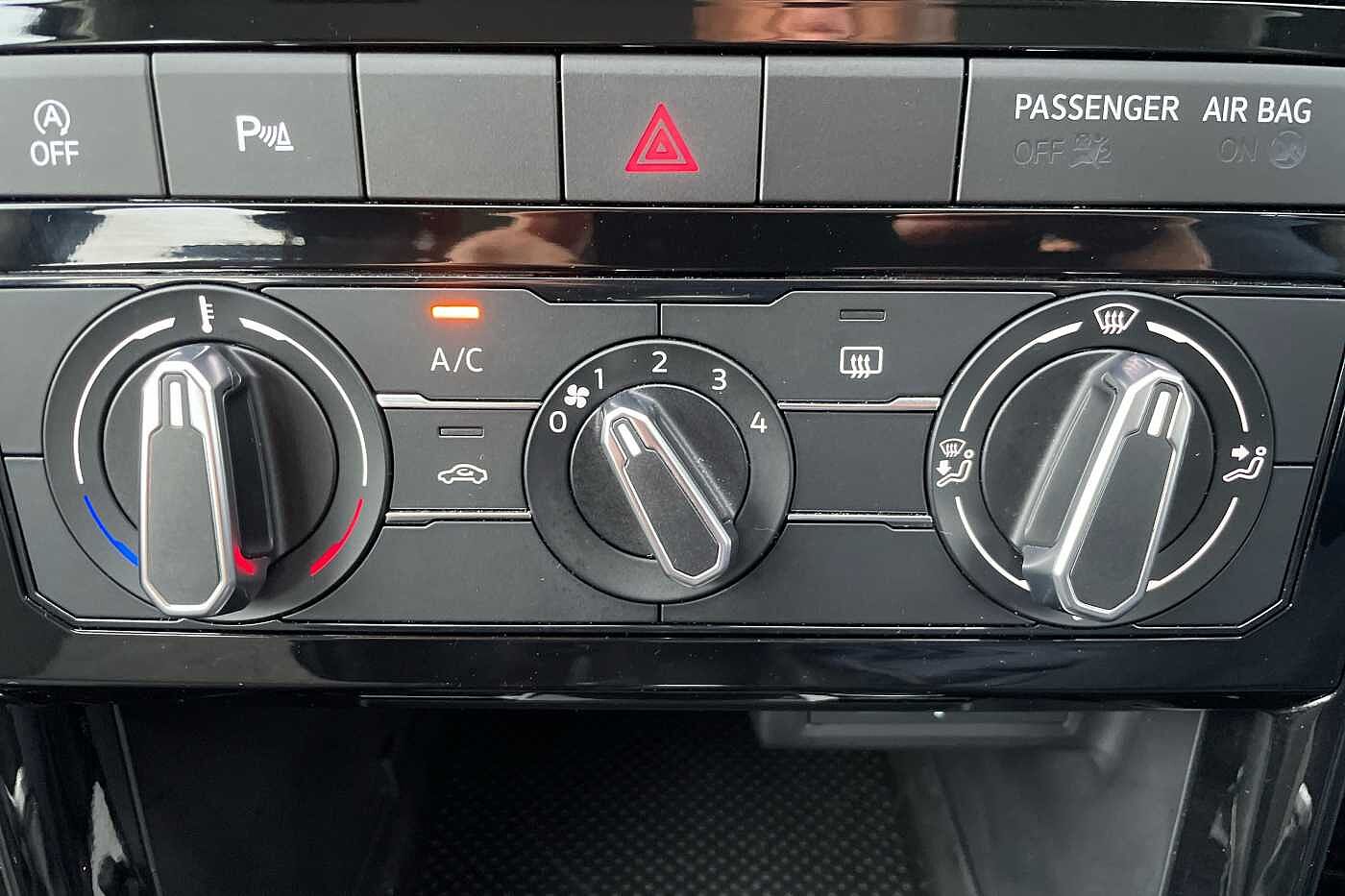 Used Volkswagen T-Cross 2024 for sale - 77177349: Photo 16