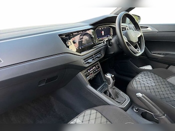 Used Volkswagen Polo 2024 for sale - 77176743: Photo