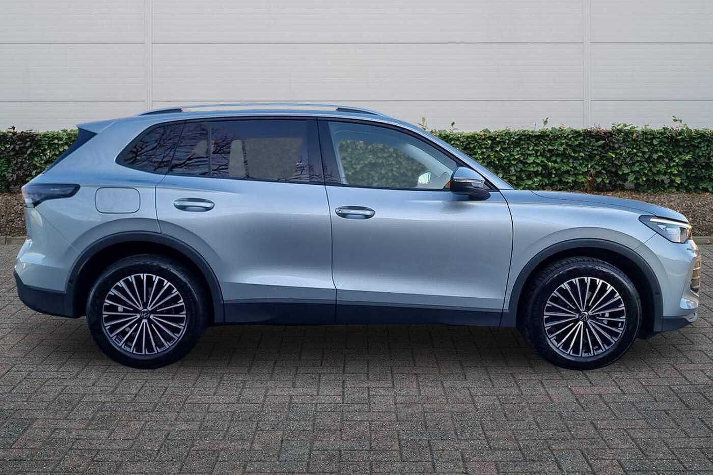 Used Volkswagen Tiguan 2025 for sale - 77176597: Photo 4