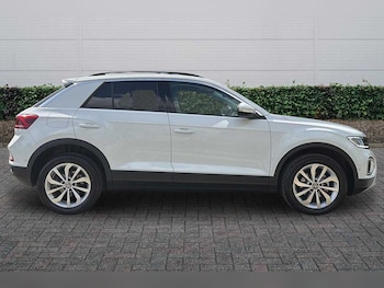 Used Volkswagen T-Roc 2025 for sale - 78293271: Photo