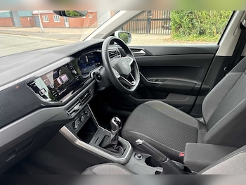 Used Volkswagen Polo 2023 for sale - 76111206: Photo 2