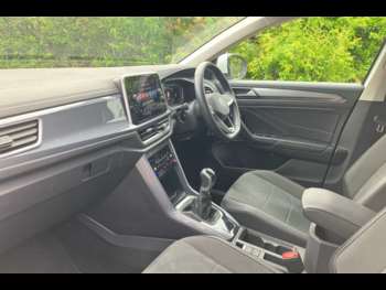 Used Volkswagen T-Roc 2023 for sale - 74800770: Photo