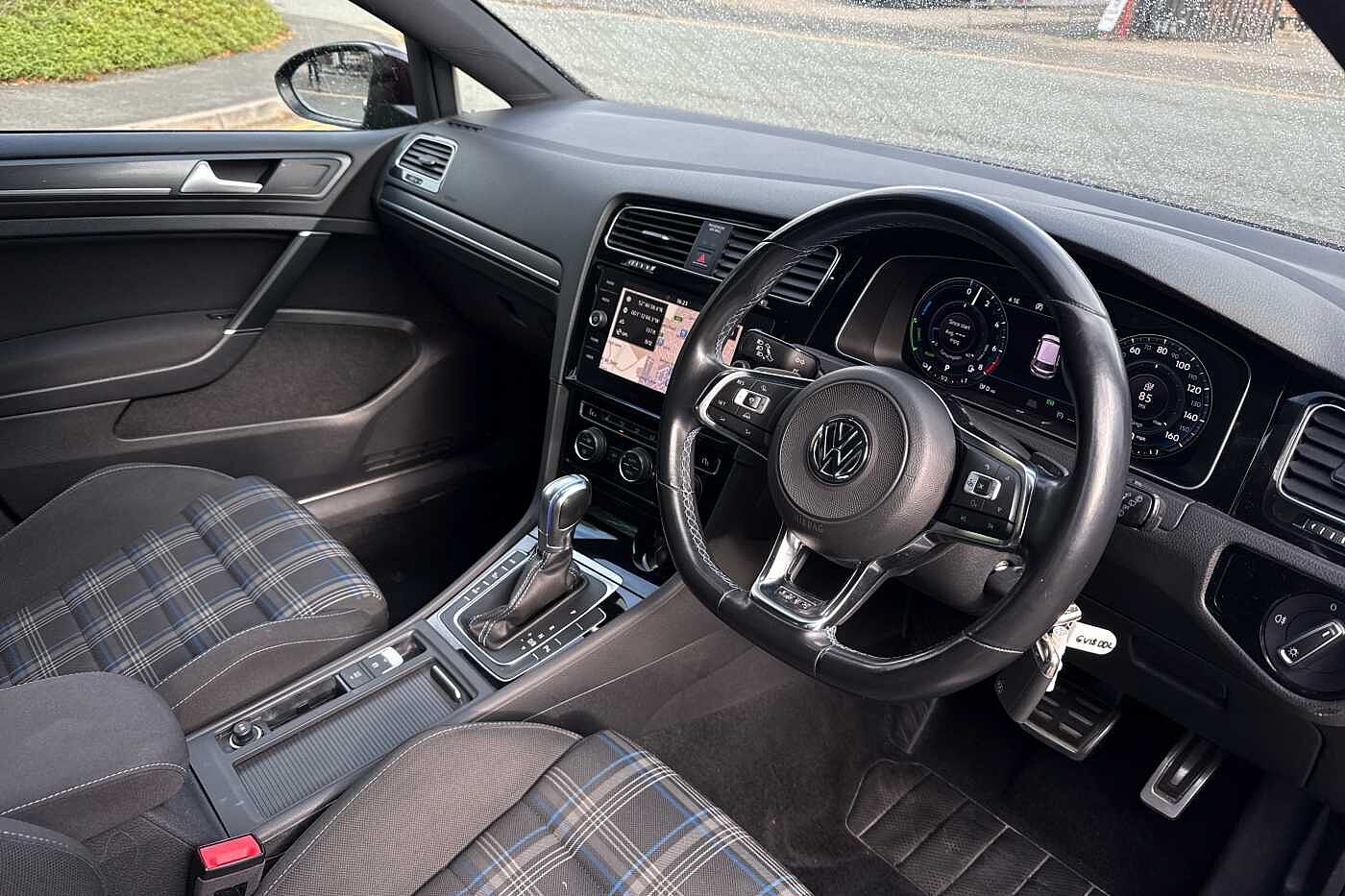 Used Volkswagen Golf 2018 for sale - 76110505: Photo 6