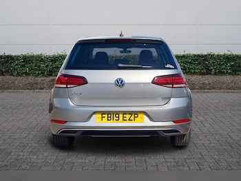 Used Volkswagen Golf 2019 for sale - 78377075: Photo