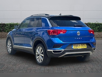 Used Volkswagen T-Roc 2020 for sale - 78824034: Photo