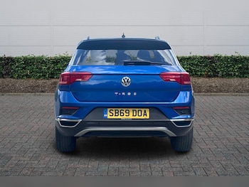 Used Volkswagen T-Roc 2020 for sale - 78824034: Photo