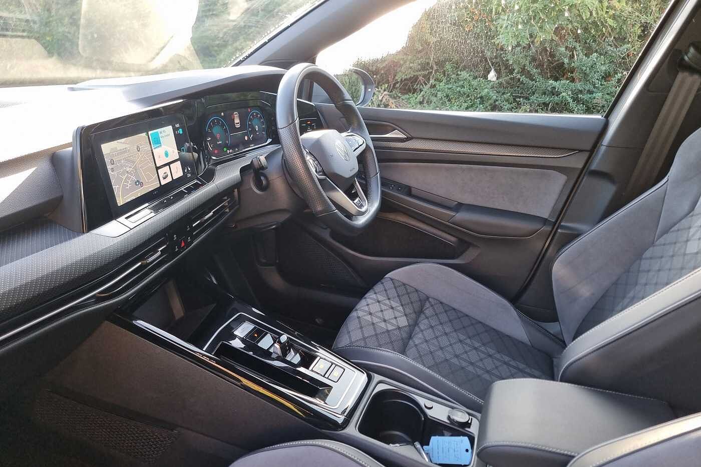 Used Volkswagen Golf 2024 for sale - 76111612: Photo 2