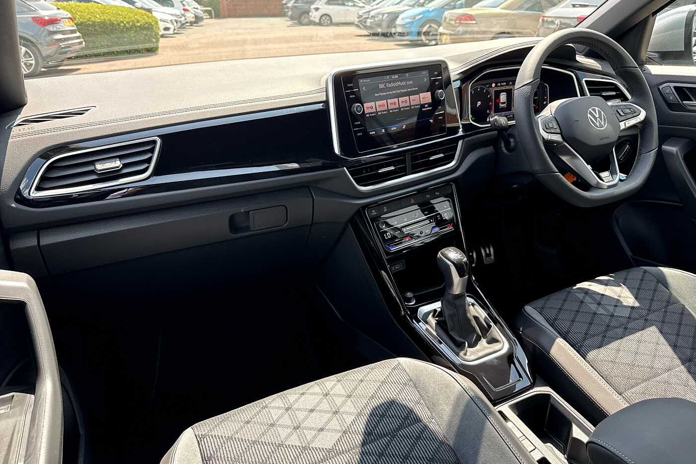 Used Volkswagen T-Roc 2025 for sale - 76110791: Photo 2