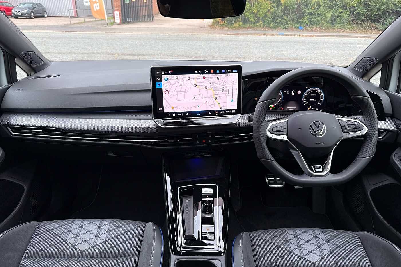 Used Volkswagen Golf 2025 for sale - 76474554: Photo 8